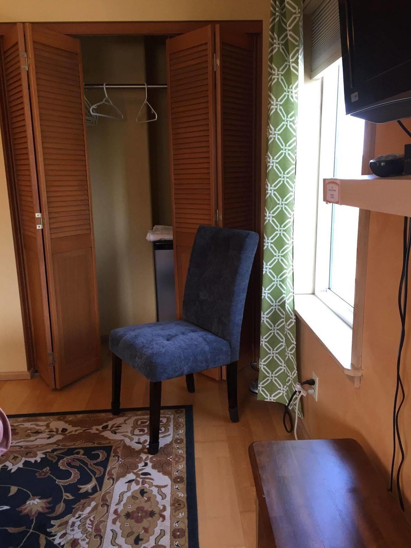 Money Pennies Bed And Breakfast キャンベルリバー エクステリア 写真
