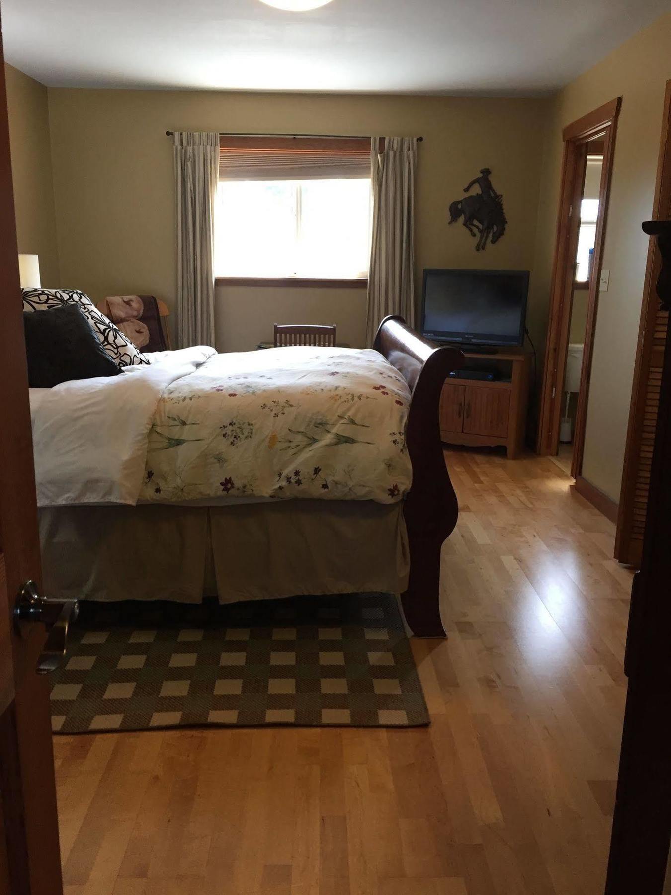 Money Pennies Bed And Breakfast キャンベルリバー エクステリア 写真