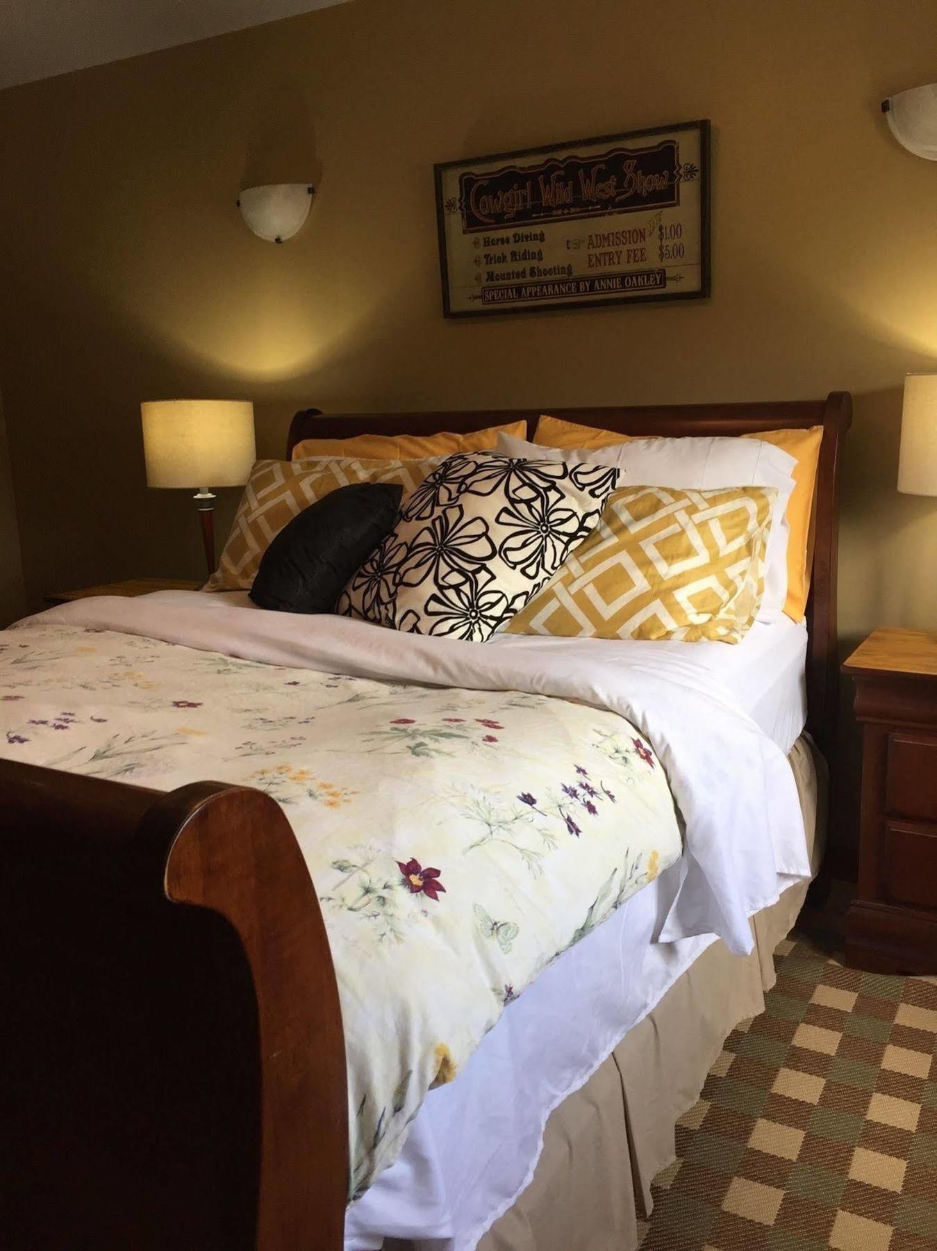 Money Pennies Bed And Breakfast キャンベルリバー エクステリア 写真